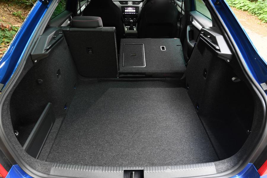 Багажник Skoda Octavia Sportline (5E) 2019 года  (UK) (фото 2 из 14)